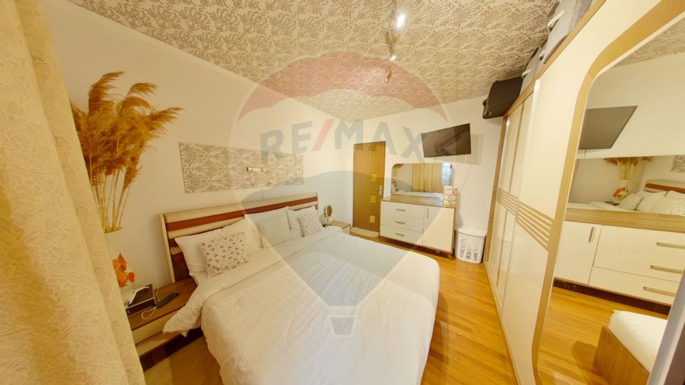 Apartament cu 3 camere de vânzare în zona Central