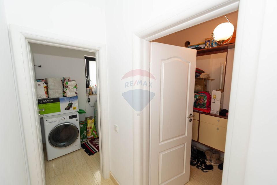 House - Villa 4 rooms in Pantelimon Magic Lake, Cernica forest