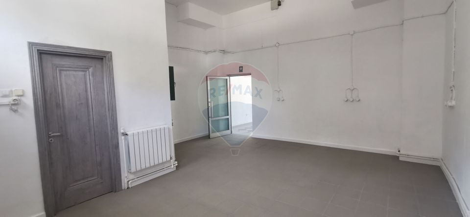 77sq.m Commercial Space for rent, Central area