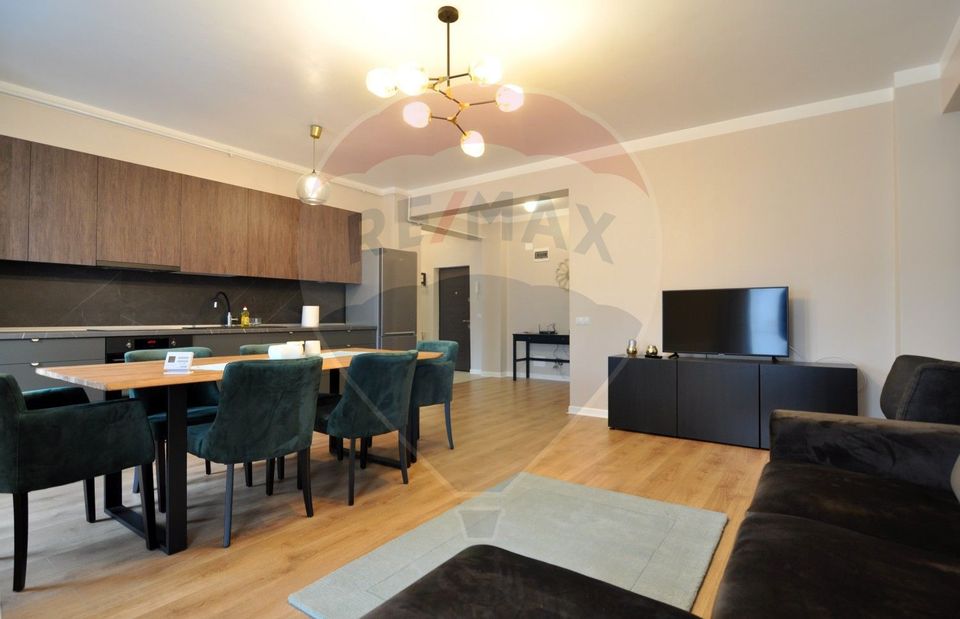 Apartament spațios, 3 camere, închiriere în zona P-ta Mihai Viteazu