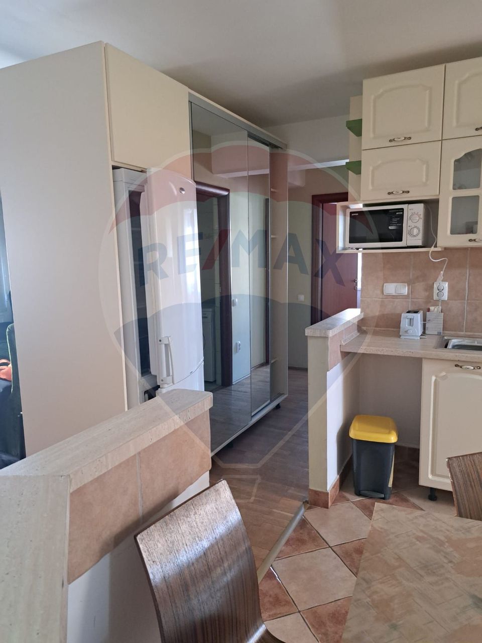 4 room Apartment for rent, P-ta Mihai Viteazul area