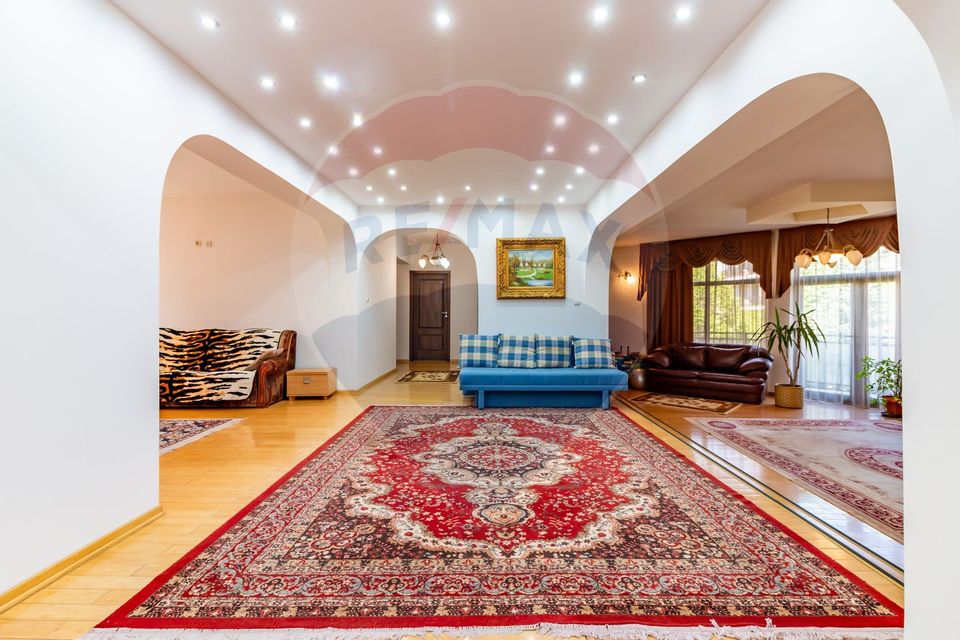 Villa for sale 14 rooms/SWIMMING POOL/ GENEROUS LAND/ BRAGADIRU-ILFOV