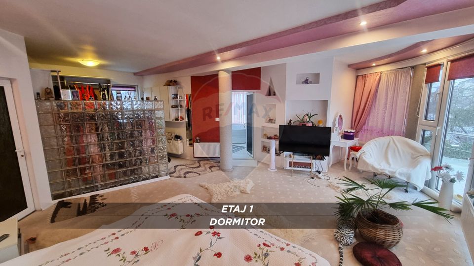 10 room House / Villa for sale, Central area