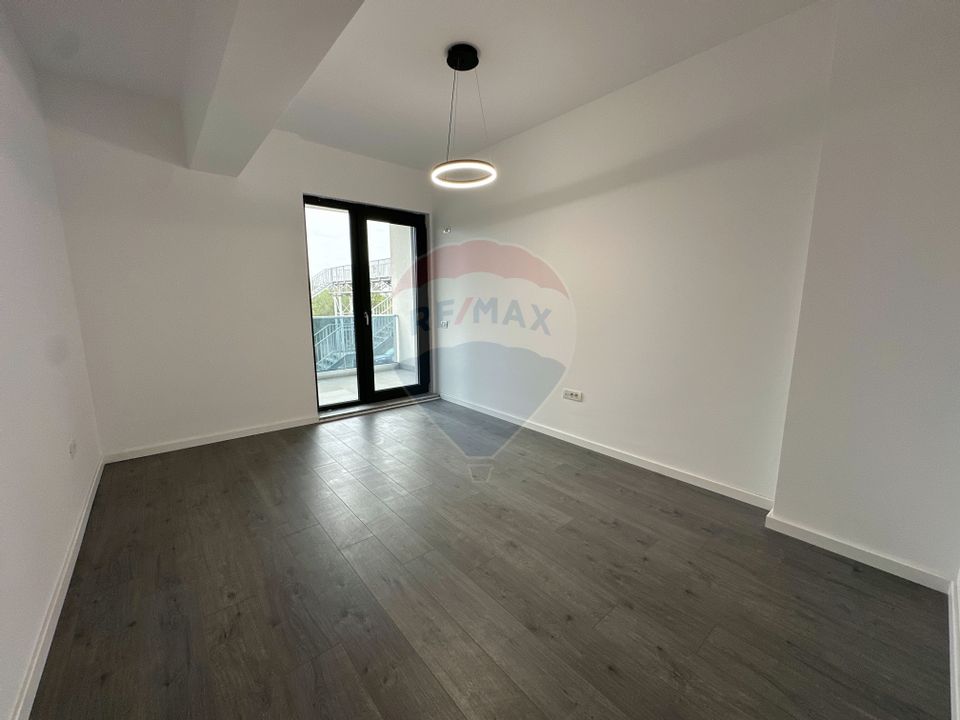 Apartament nou de Închiriat 3 camere în Pipera !