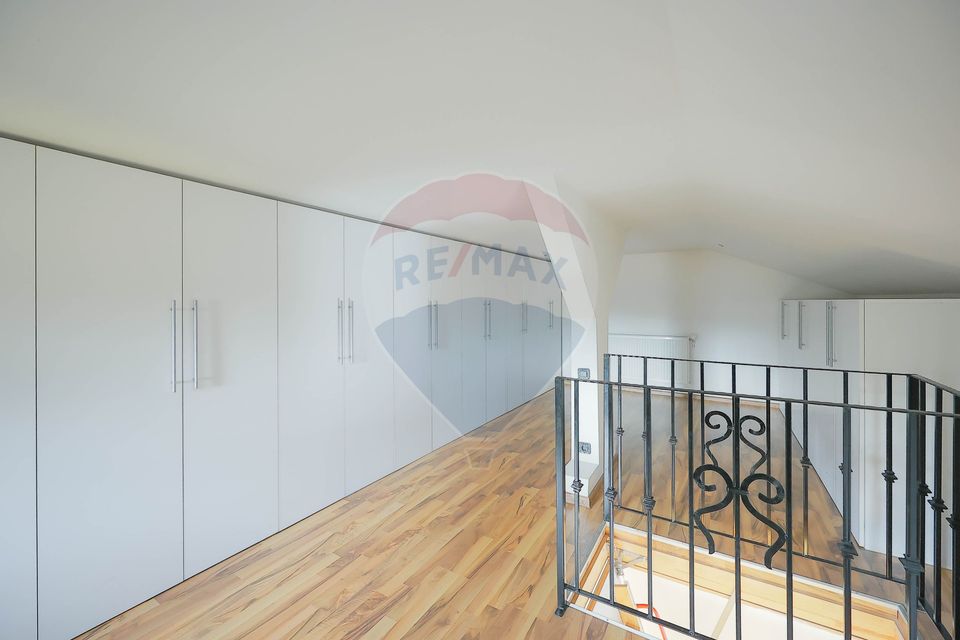 Casă de vânzare cu 3 dormitoare, cartier Europa, Oradea