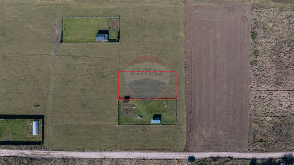 Land 1,000sqm Harman / Strada Henri coanda