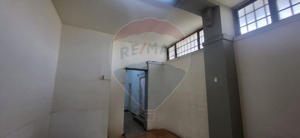 121sq.m Commercial Space for rent, Aradul Nou area