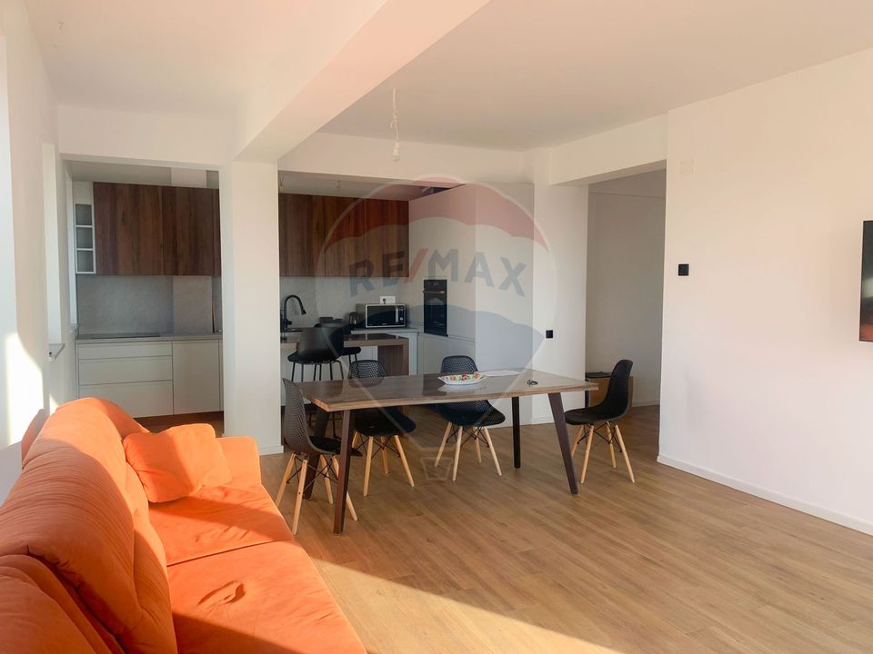Apartament 5 camere de închiriat în Complexul Rezidențial Luceafărul