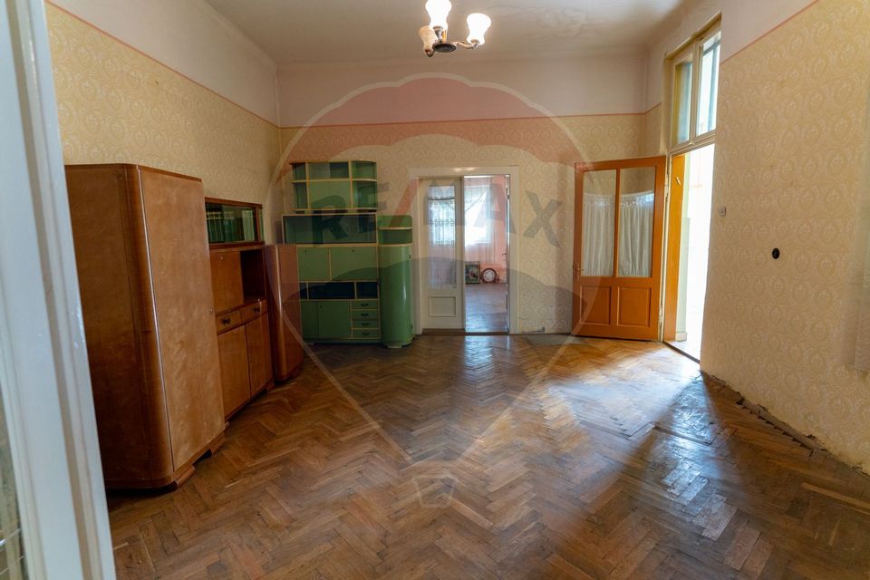 4 room House / Villa for sale, Central area