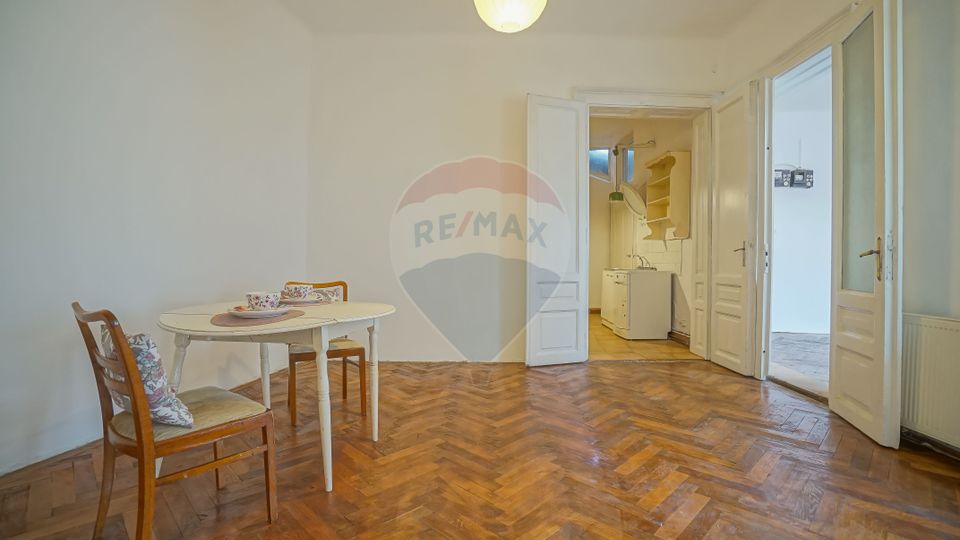 Investiție Centrul Istoric! Apartament 4 camere, 2 băi, 2 intrări