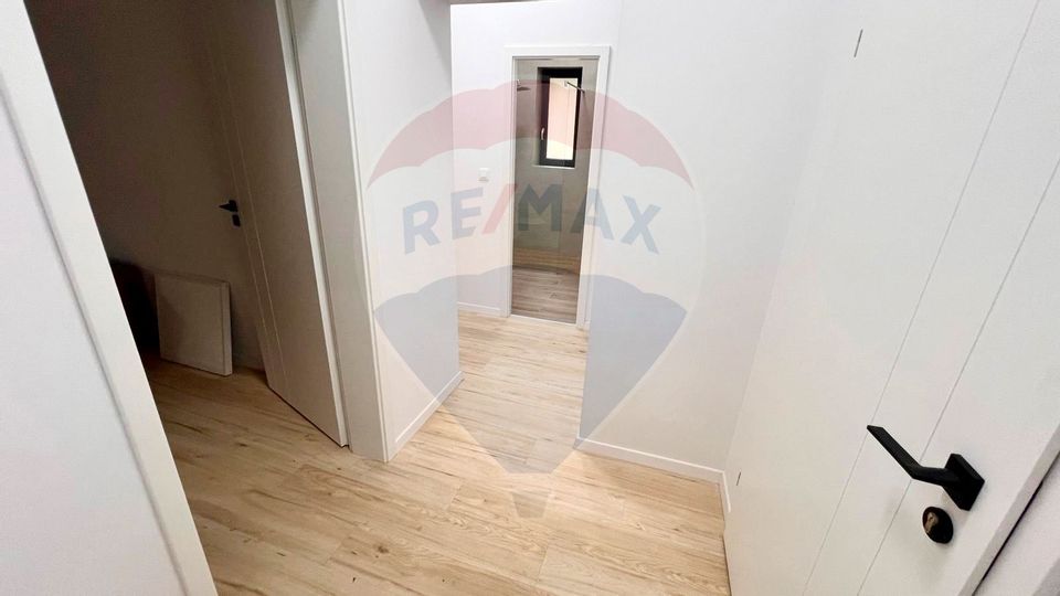 54sq.m Office Space for rent, Central area