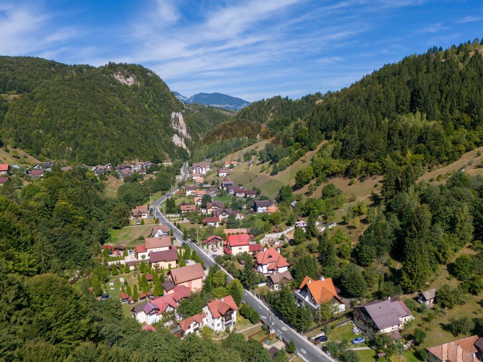 Vilă Moieciu, 375 mp util + teren 2.992 mp, View - Comision 0