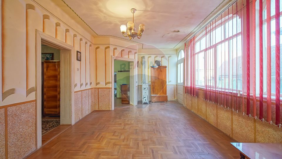 6 room House / Villa for sale