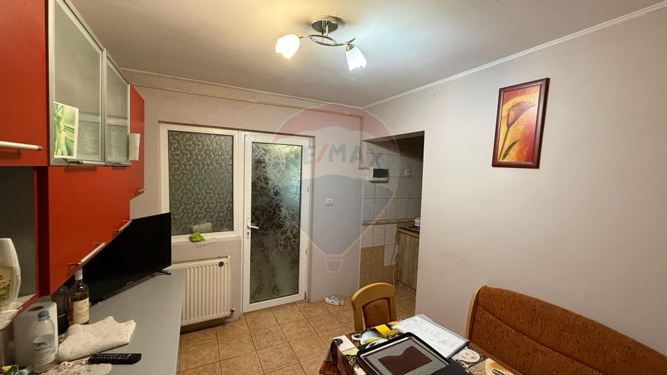 5 room House / Villa for sale, Est area