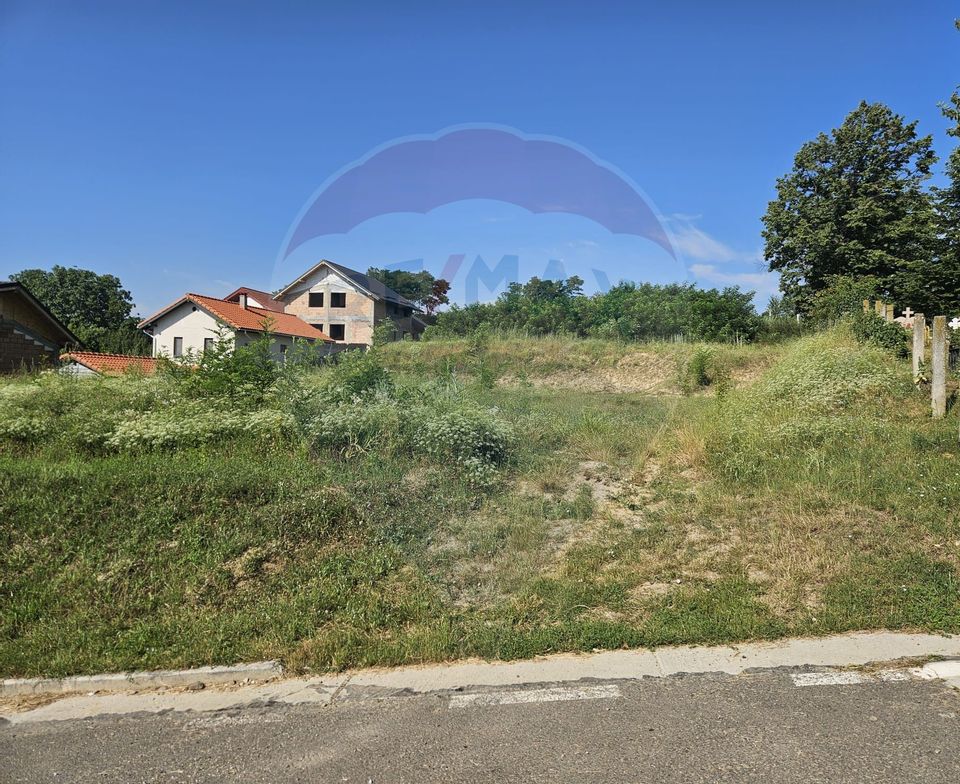 Land 2,390sqm Fantanele (Hemeius) / Aleea Teilor