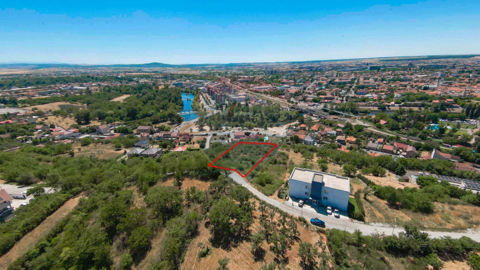 De vânzare Teren în Oradea, cu panoramă, 4506 mp, zona Dealuri