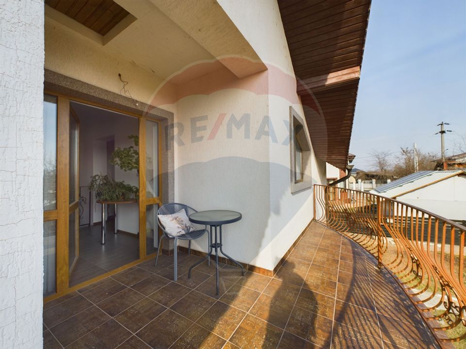 Casa 5 camere de vanzare in Crevedia  mobilata utilata gata de mutare