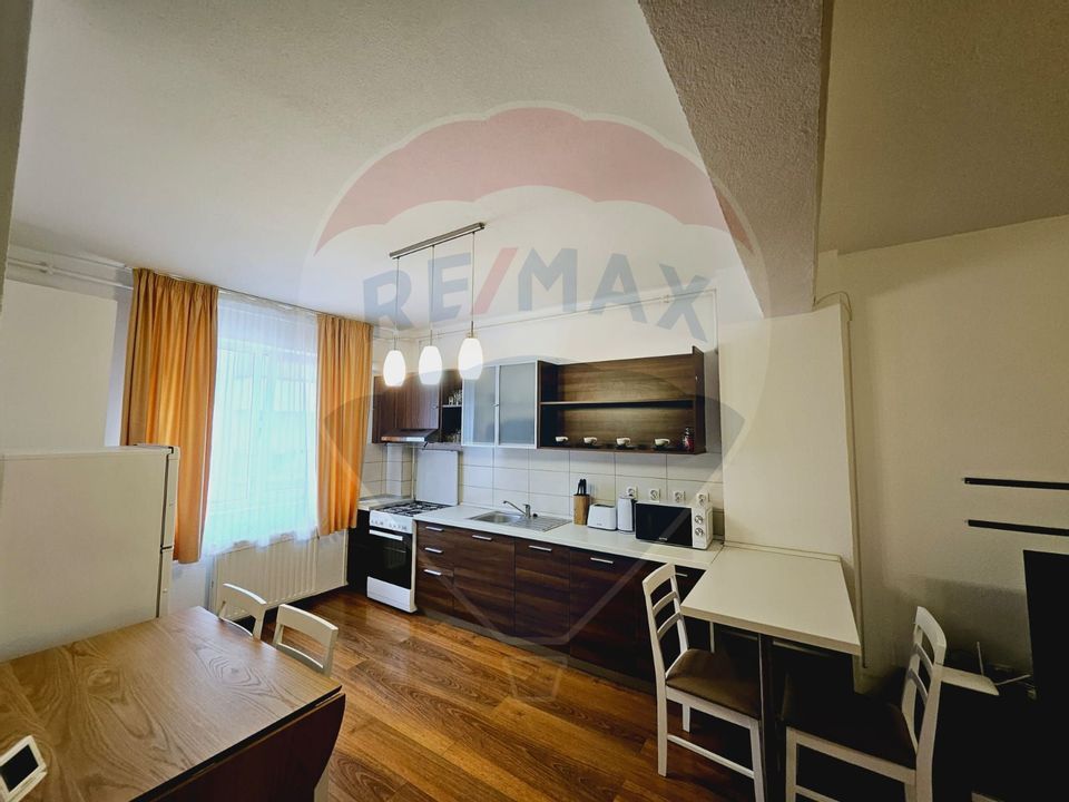 super oferta- Apartament cu 3 camere de vânzare pe str Frunzei