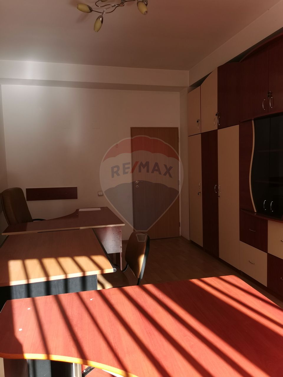 18sq.m Office Space for rent, Semicentral area