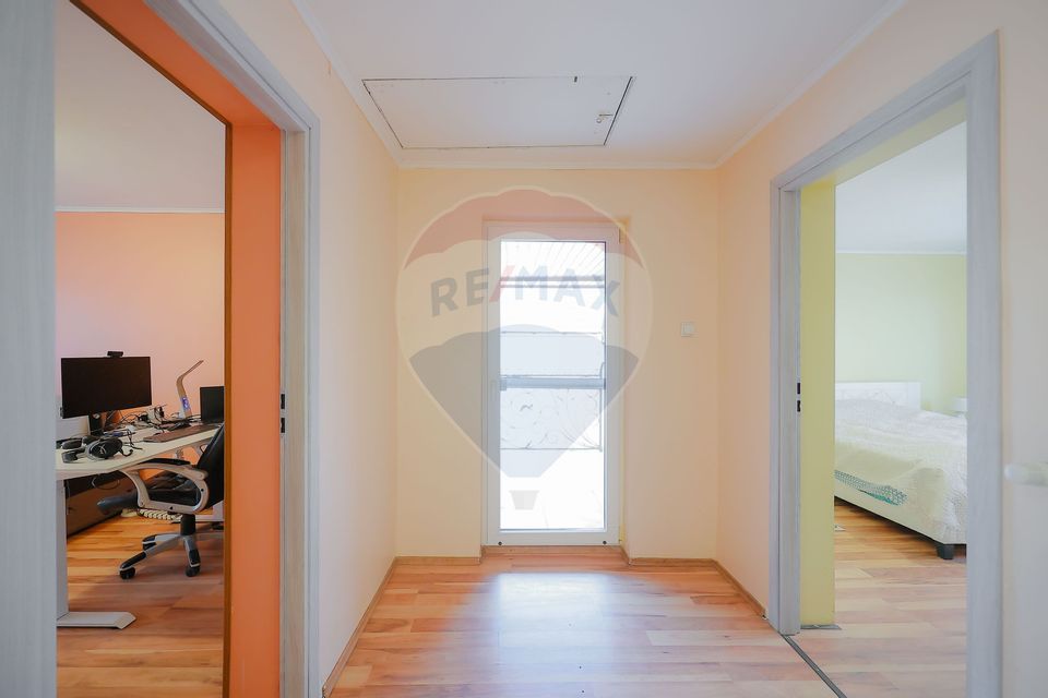 6 room House / Villa for sale, Episcopia Bihorului area