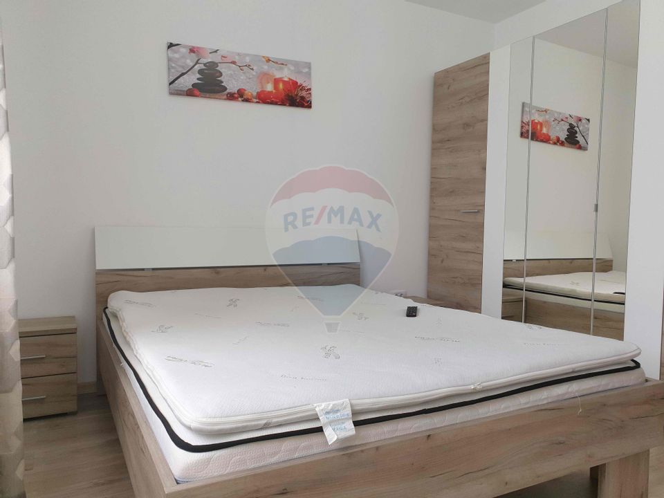 Inchiriez apartament 2 camere, in Tractorul, str George Bacovia