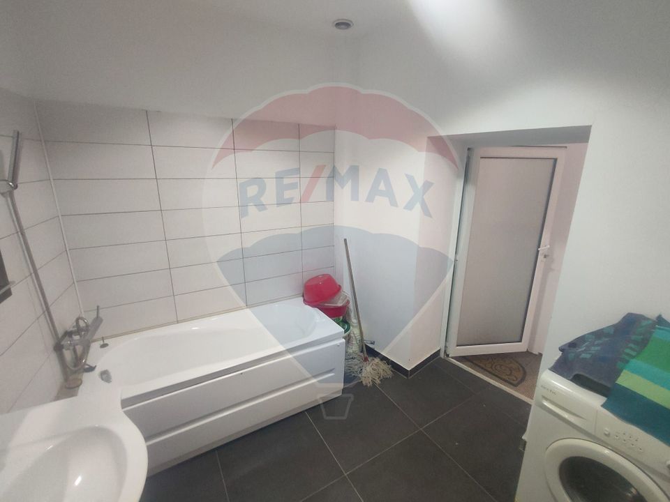 5 room Apartment for sale