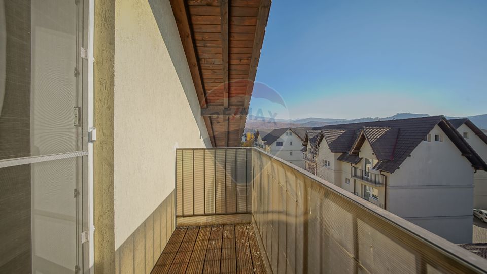 REZERVAT -  Apartament cu 3 camere, de vânzare, Râșnov - Comision 0%