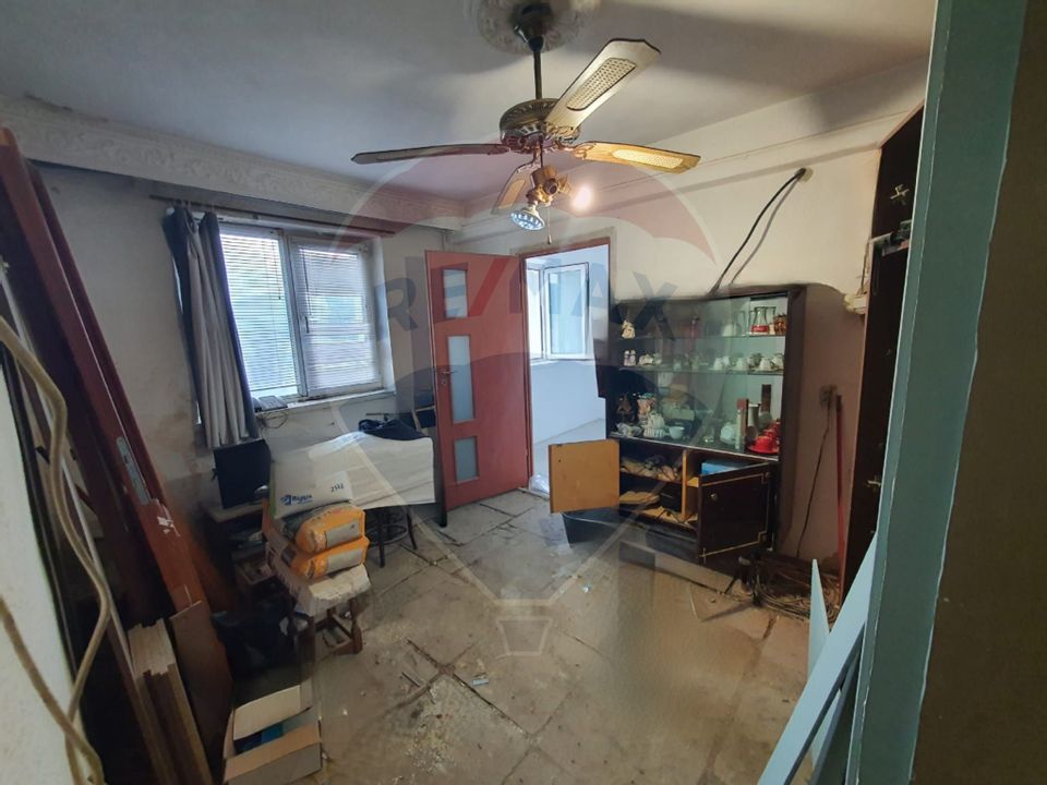 Apartament cu 2 camere de vanzare - Comanesti