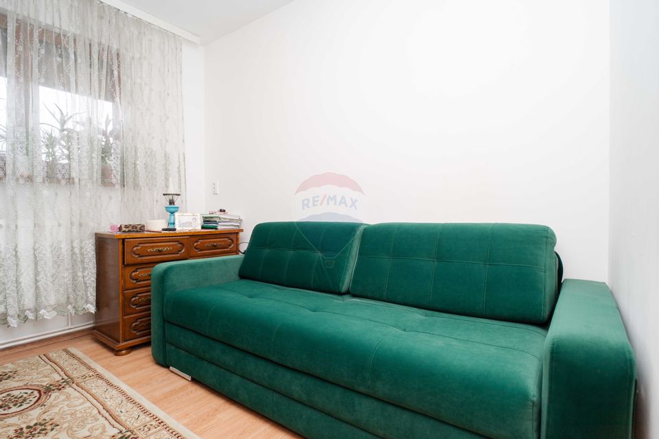 Casă / Vilă cu 3 camere de vânzare în zona Bucium