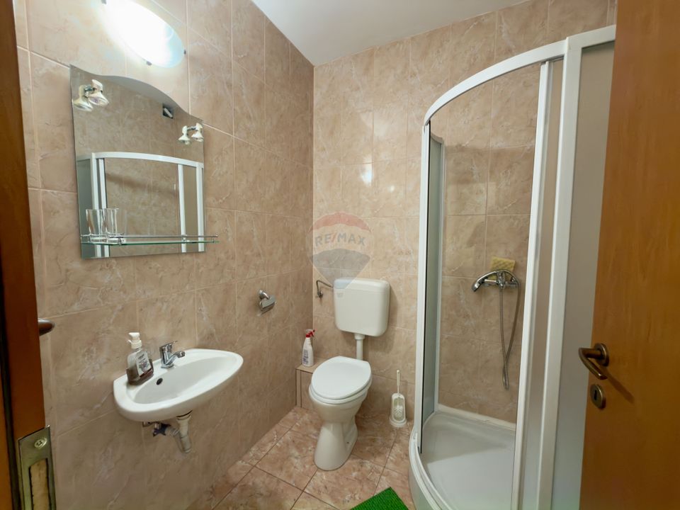 Casă / Vilă 8 camare cartier Beverly Hills Sanmartin