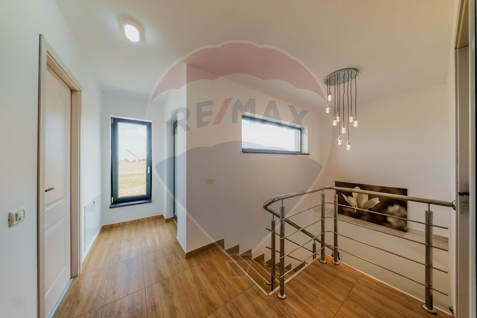 Casa tip duplex de inchiriat in Via Carmina