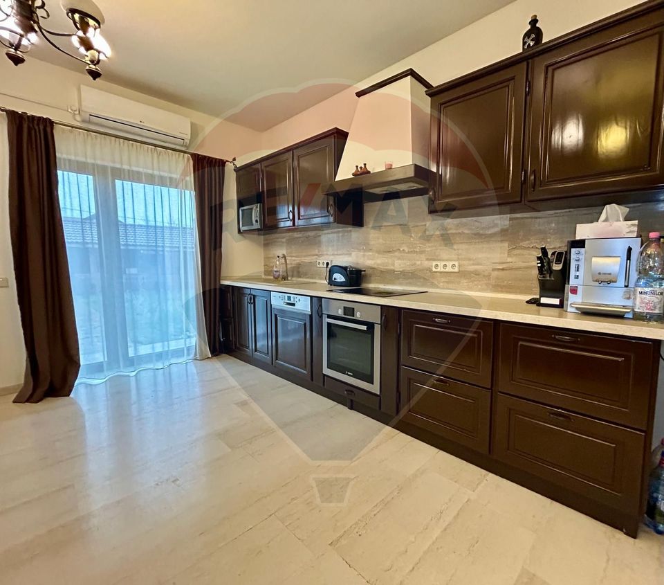 Casa/Vilă cu 4 camere de vânzare in Santandrei