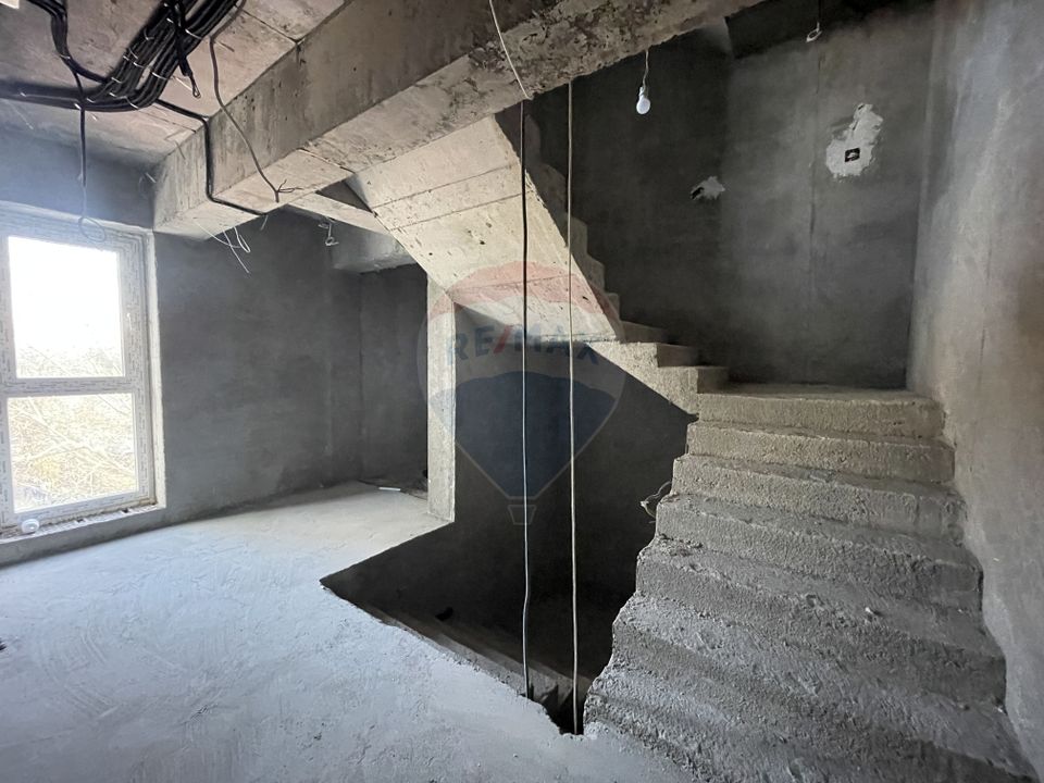 Premium Studio in Boutique Block | Heroes of the Revolution, OMV