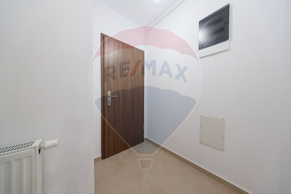 3 room Apartment for sale, Tractorul area