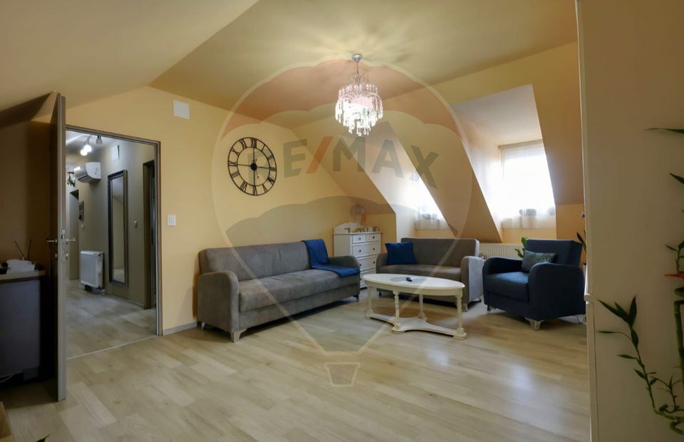 Apartament cu 3 camere de vânzare