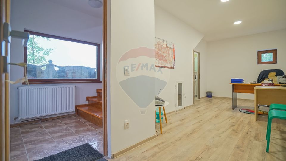 Casa multifunctionala, locuinta si destinatie comerciala Scriitorilor