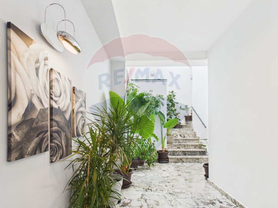 5 room Apartment for sale, Magheru area