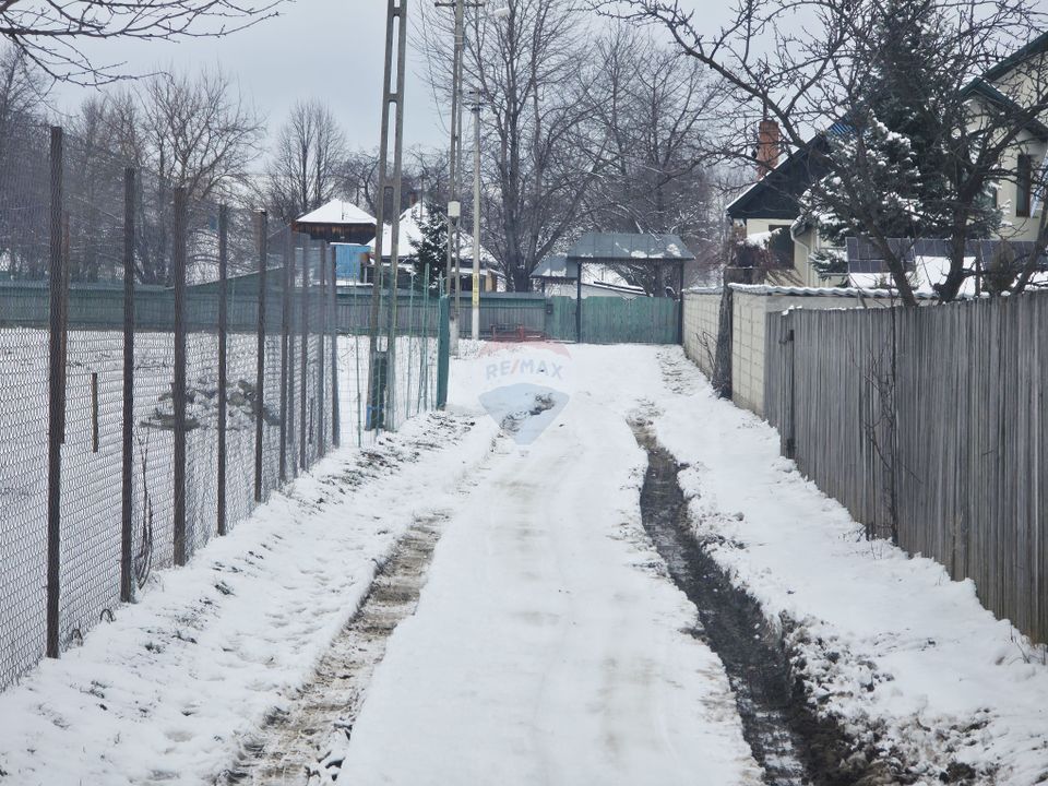 Land 325sqm Dobreni / Strada LASCAR CATARGIU