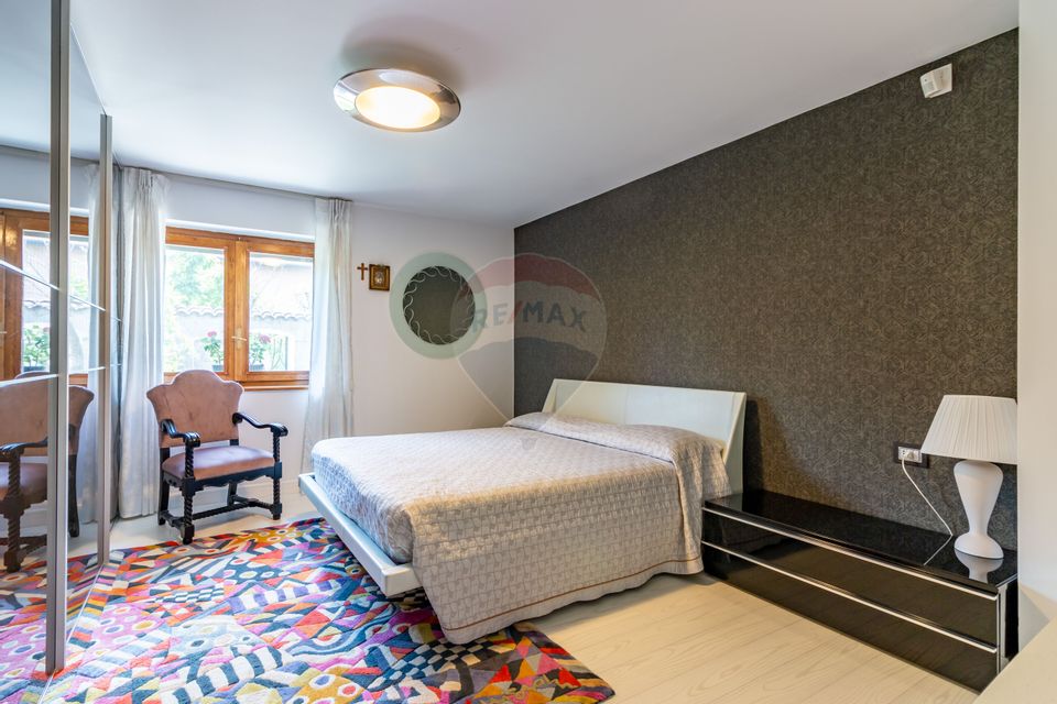 Vilă + casă de oaspeți + casă angajați | 12 camere | 530mp | Mogoșoaia