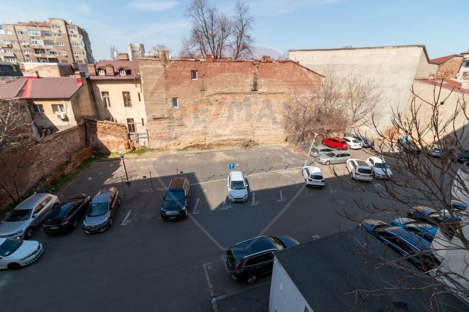 Teren 320 mp la UNIRII ultracentral de inchiriat
