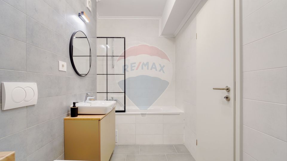 2 room Apartment for rent, Tractorul area