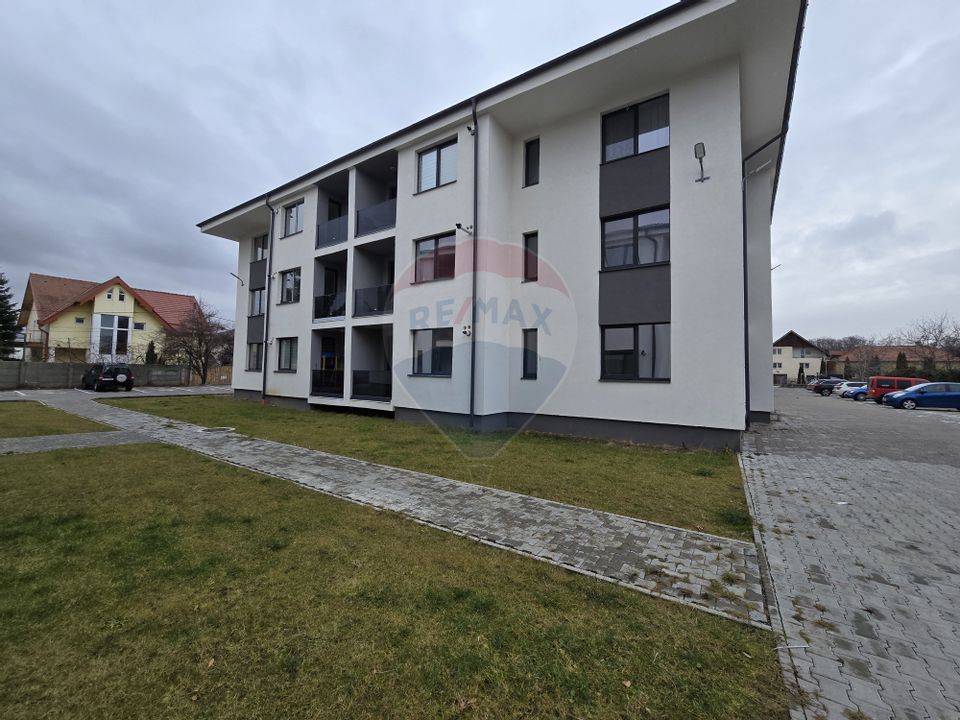 Apartament cu 3 camere de vânzare