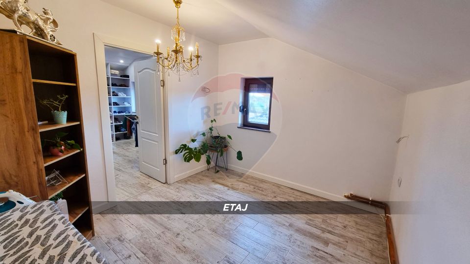 5 room House / Villa for sale