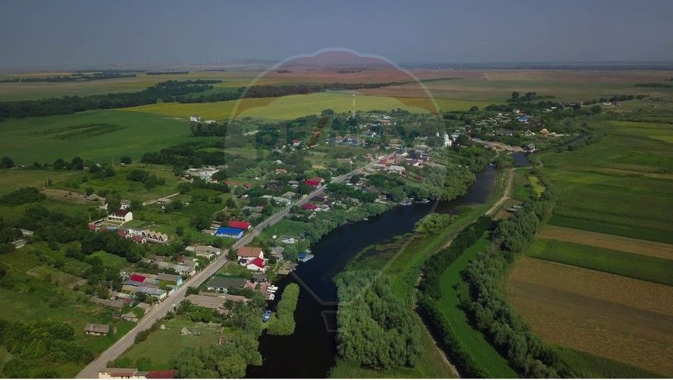 Teren de vanzare , Autorizetie 20 camere + Avize, Dunavatu de Jos