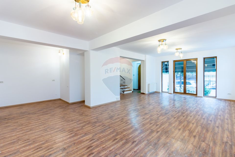 4-5 Bedroom Villa in Floreasca | Ideal for Residential or Office