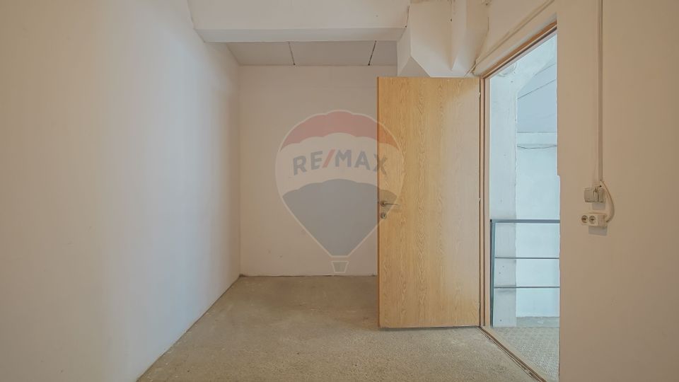 250sq.m Industrial Space for rent, Bartolomeu area