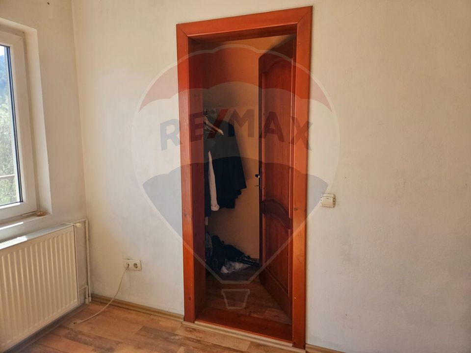 5 room House / Villa for sale