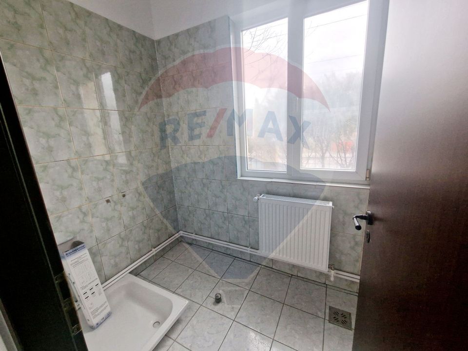 8 room House / Villa for rent, 1 Mai area