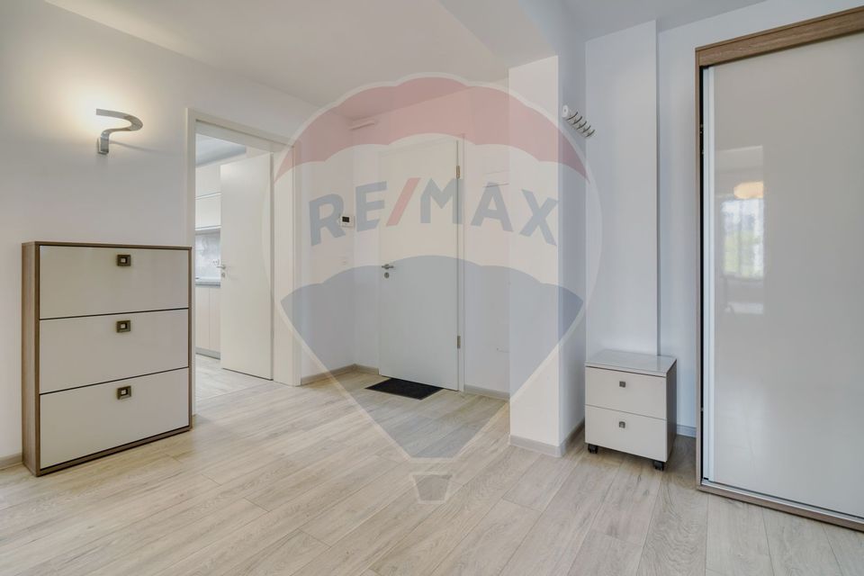 3 room Apartment for rent, Tractorul area