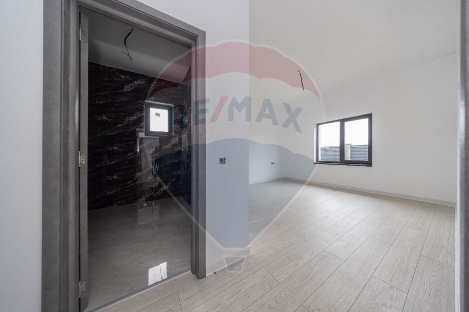 Casă spațioasă de vânzare | 4 camere | 120 mp util - 500 mp teren